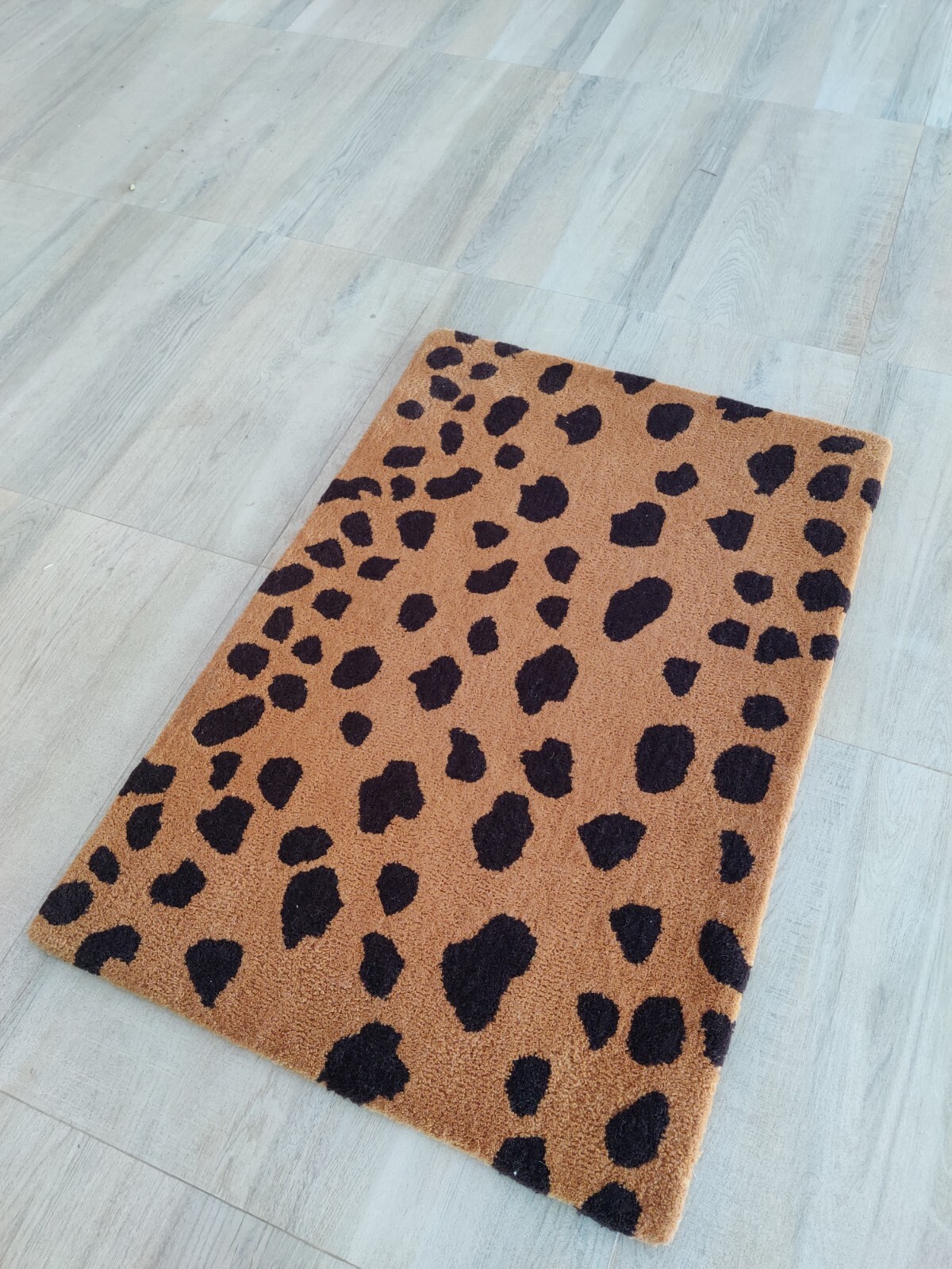 Handmade Tufted Wool Rug for Kids Teens Orange Cheetah Spotted Rug 2 x 3 ft