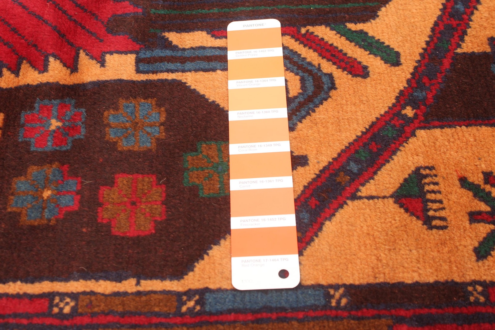 Vintage 3’5″ x 6’8″ Traditional Hand Knotted Vegetable Dye Wool Area Rug