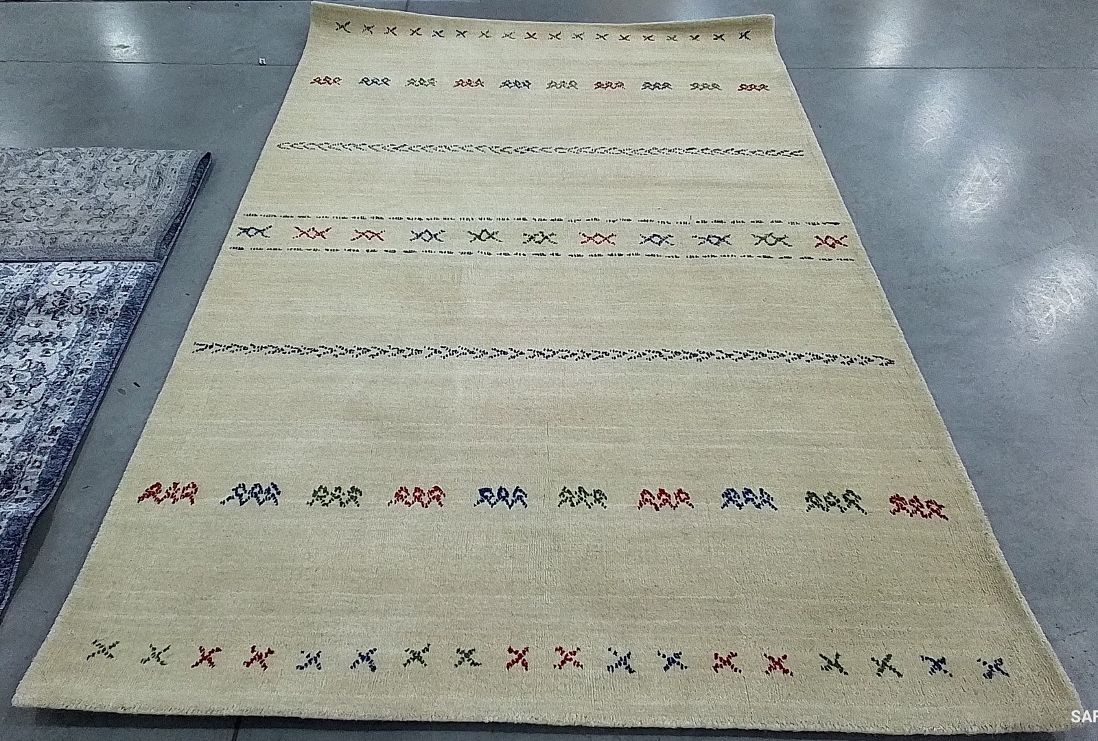 CREAM 5′-0″ x 8′-0″ Back Stain Rug, Reduced Price 1172791240 HIM560A-5