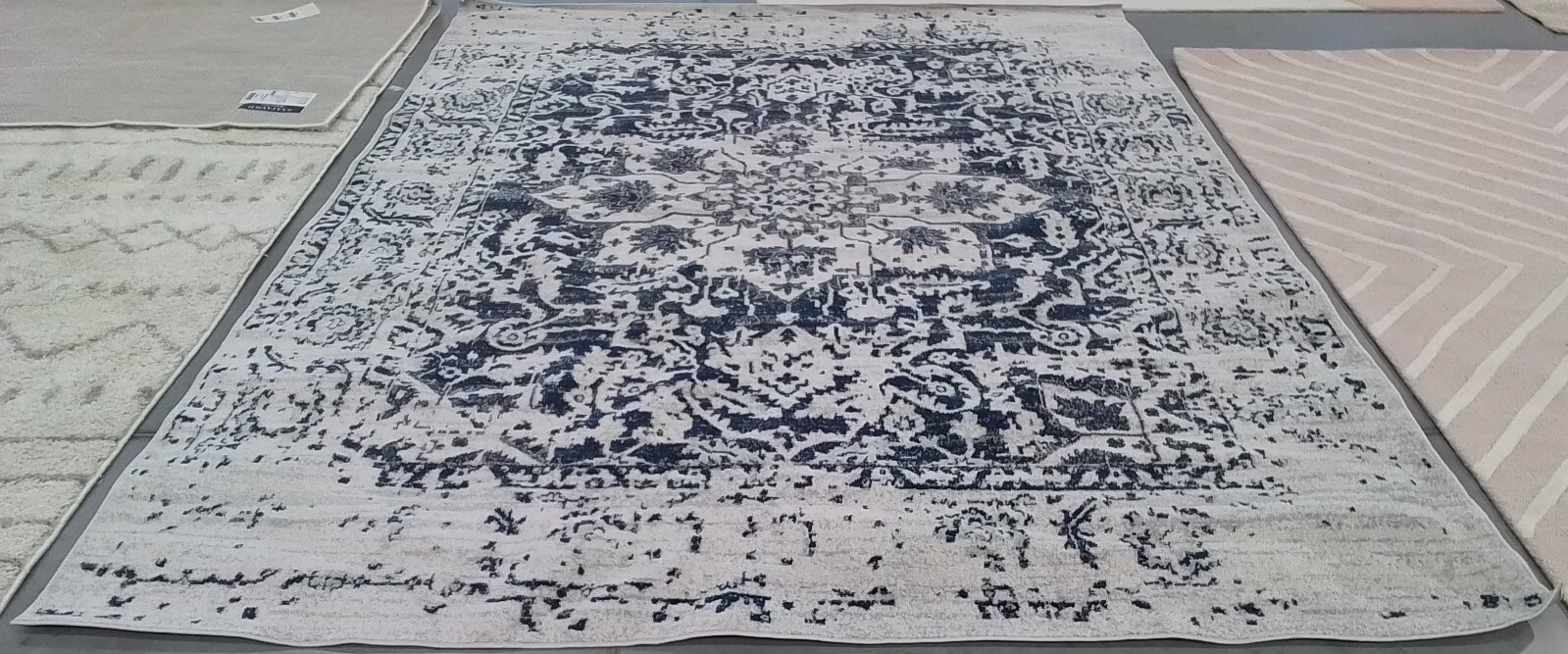 CREAM / NAVY 8′-0″ x 10′-0″ Back Stain Rug, Reduced Price 1172770028 MAD603D-8