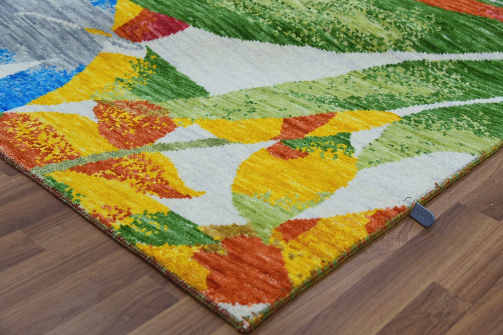 Tropical Leaf Area Rug – Colorful Botanical hand knotted Carpet for Modern Decor