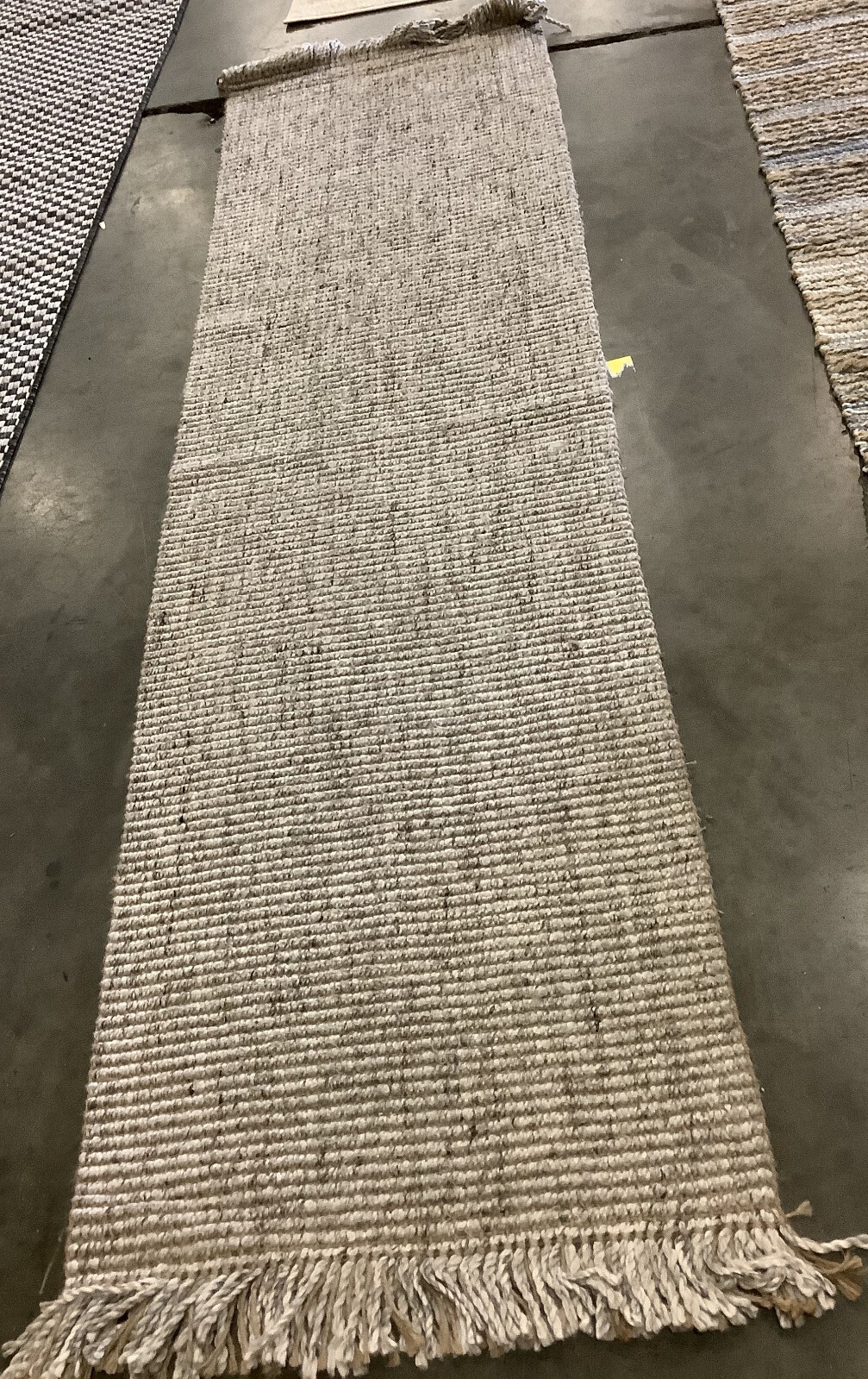 SILVER / NATURAL 2′-3″ x 8′-0″ Flaw in Rug, Reduced Price 1172675615 NF826G-28
