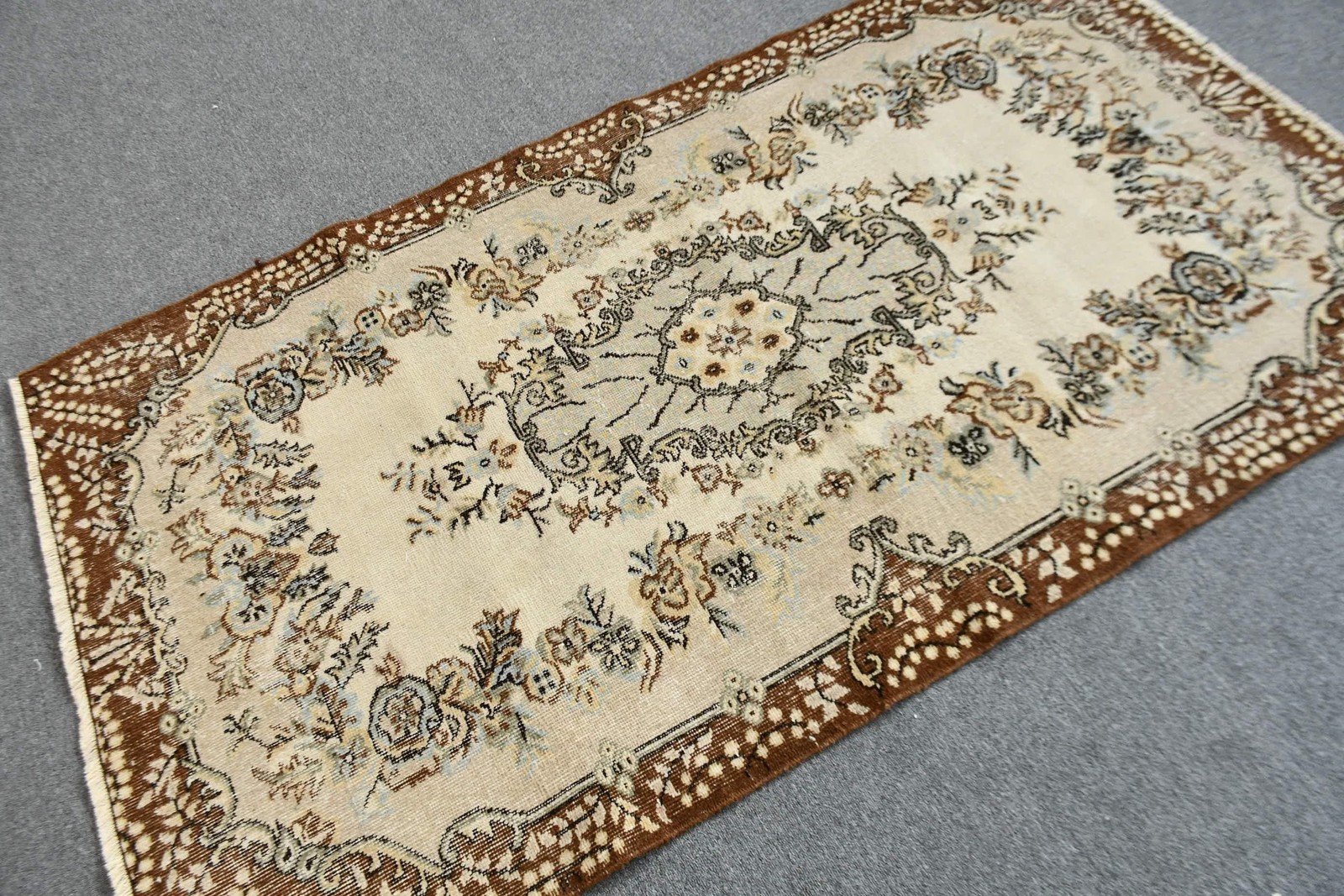Turkish Area Rug 3,9×6,9 ft, Brown White Striped Rug Wool