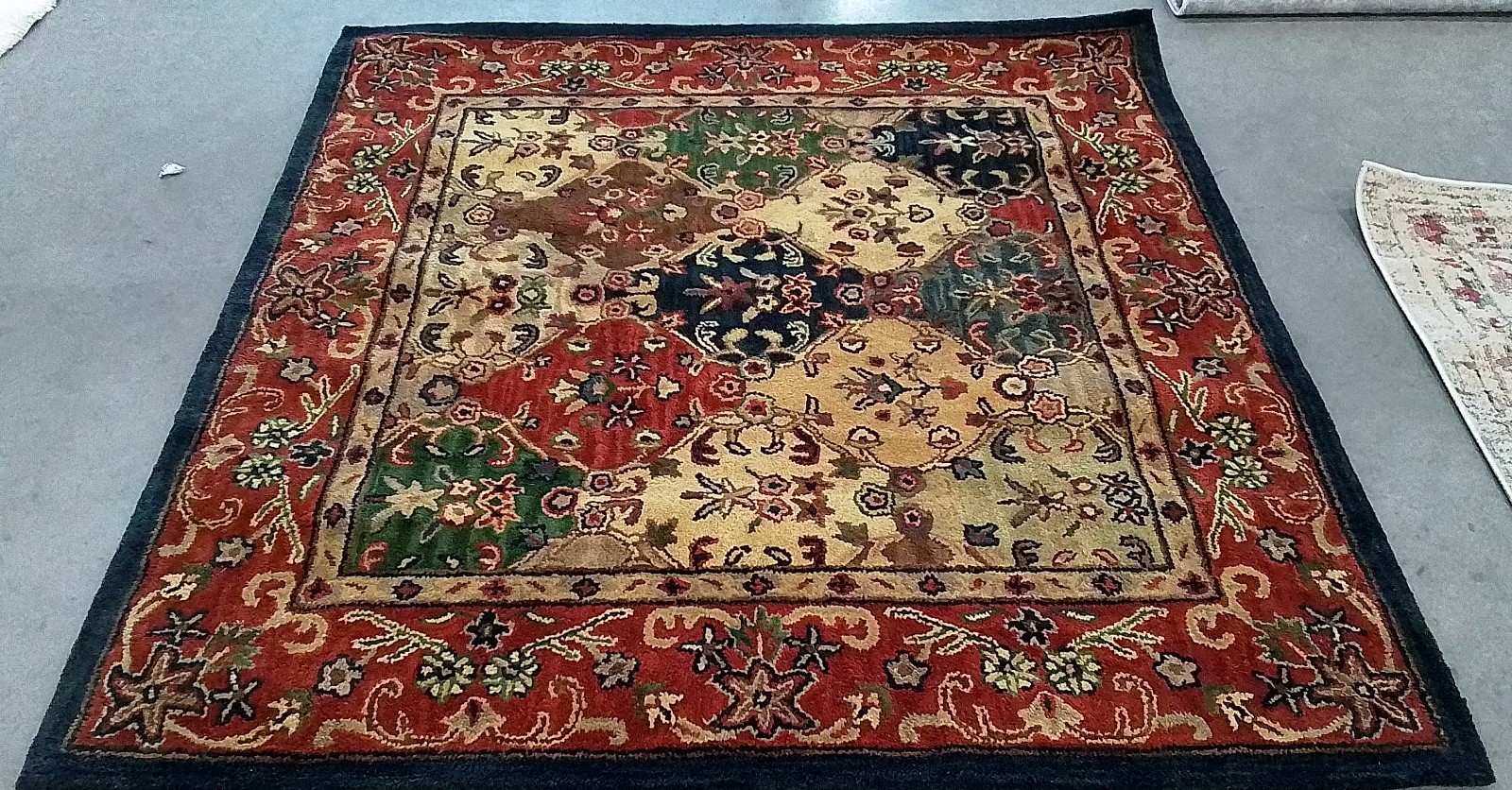 BEIGE / BURGUNDY 6′-0″ x 6′-0″ Flaw in Rug, Reduced Price 1172784253 HG911B-6SQ