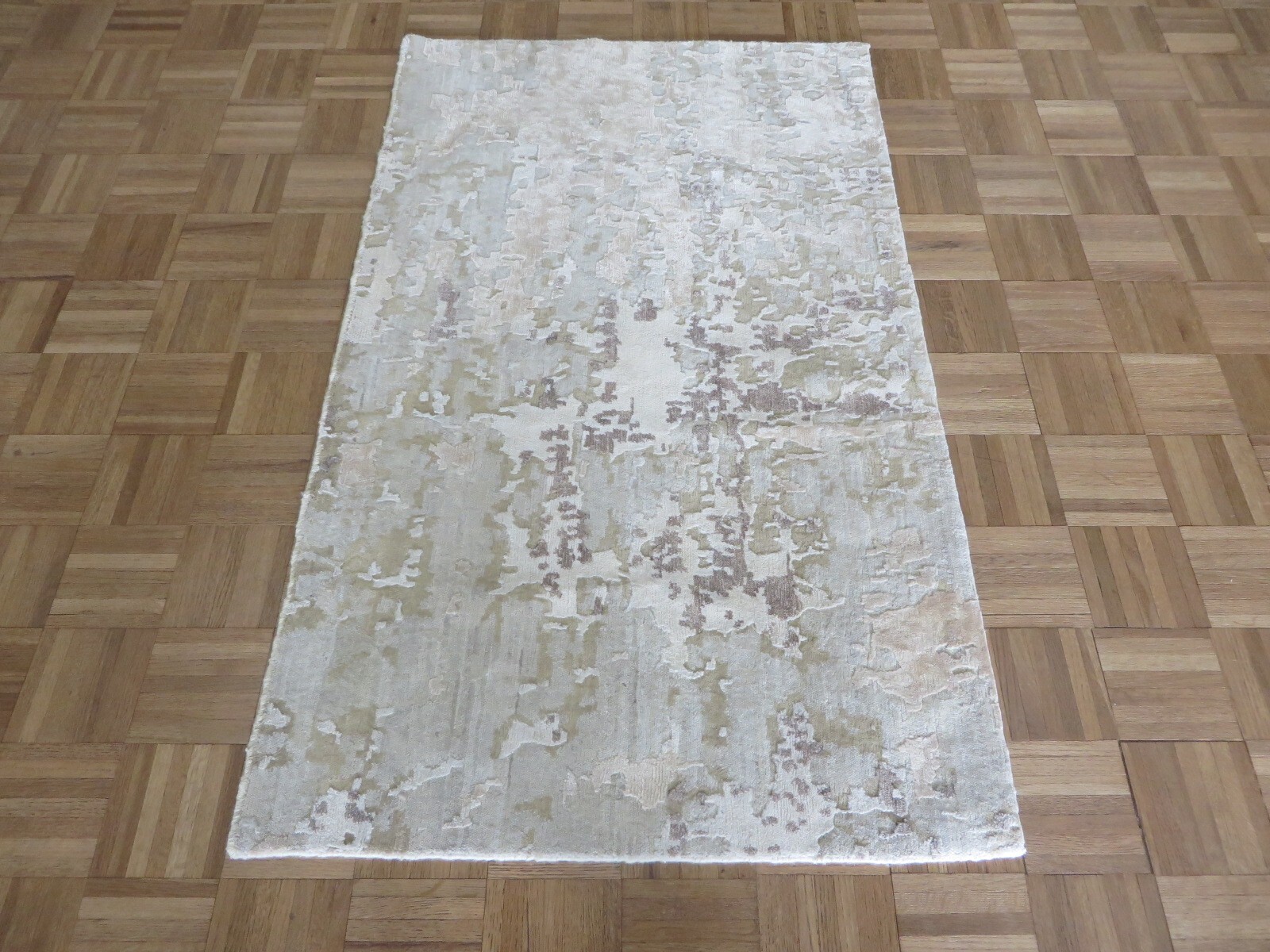 3 x 5 Hand Knotted Beige Modern Tibetan Oriental Rug With Silk G15492