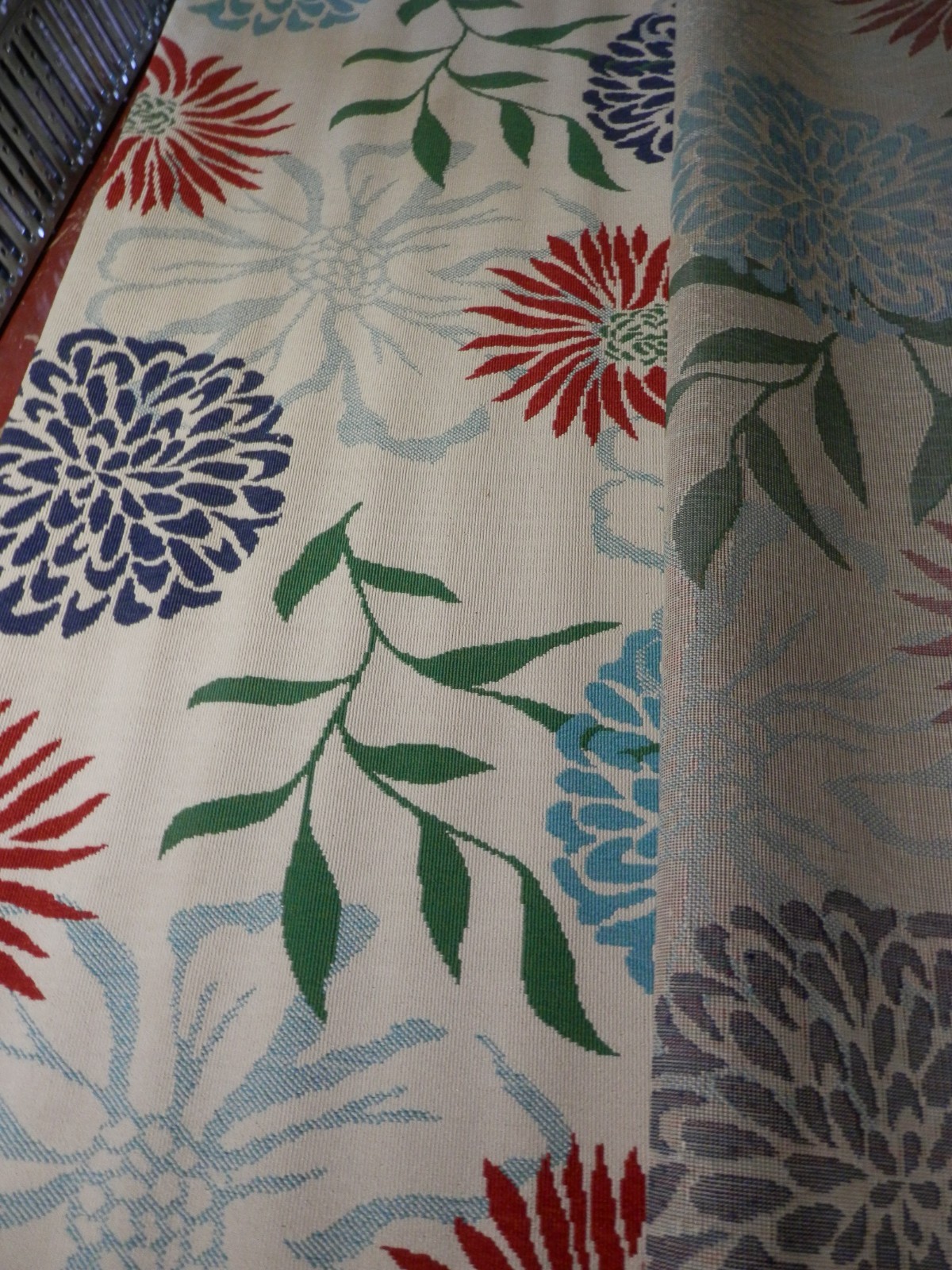 VERANDA LIVING FLOWERING MUMS INDOOR/OUTDOOR RUG ROUND OR RECTANGLE CHOICE