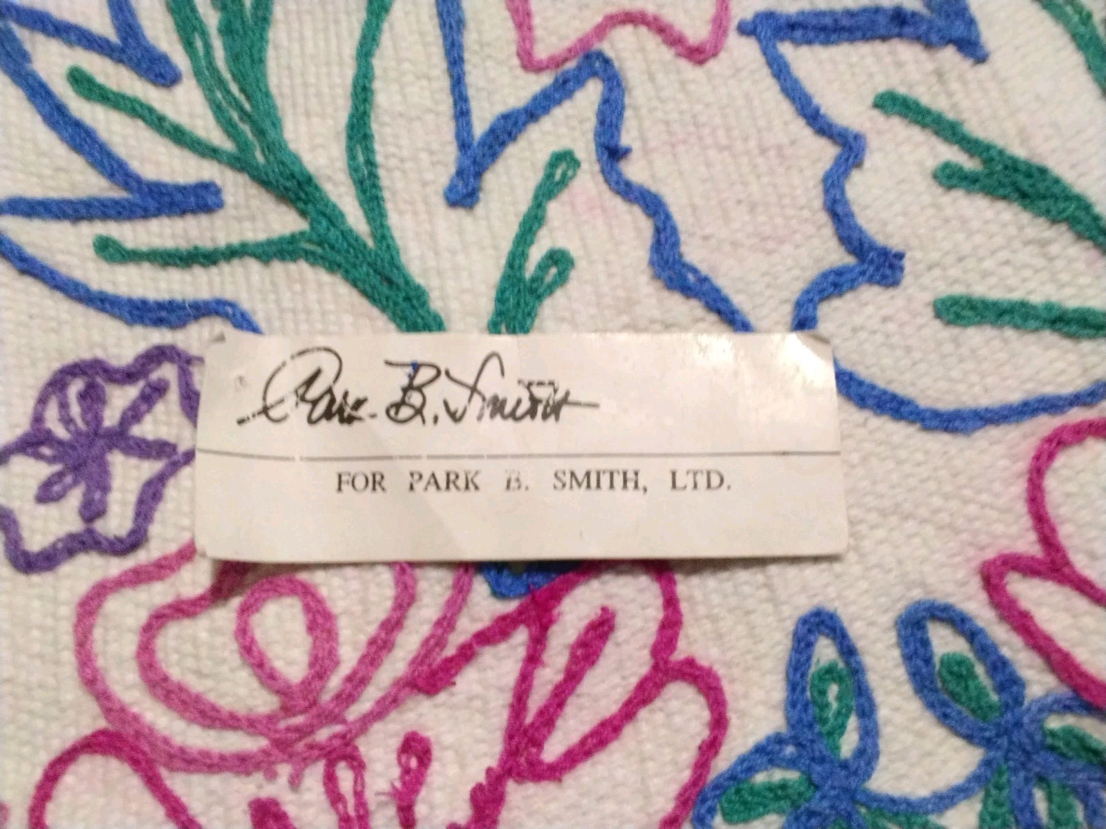 Park B. Smith Embroidered Floral Design Rug, Fringe Ends Pink Green Blue 30″X48″