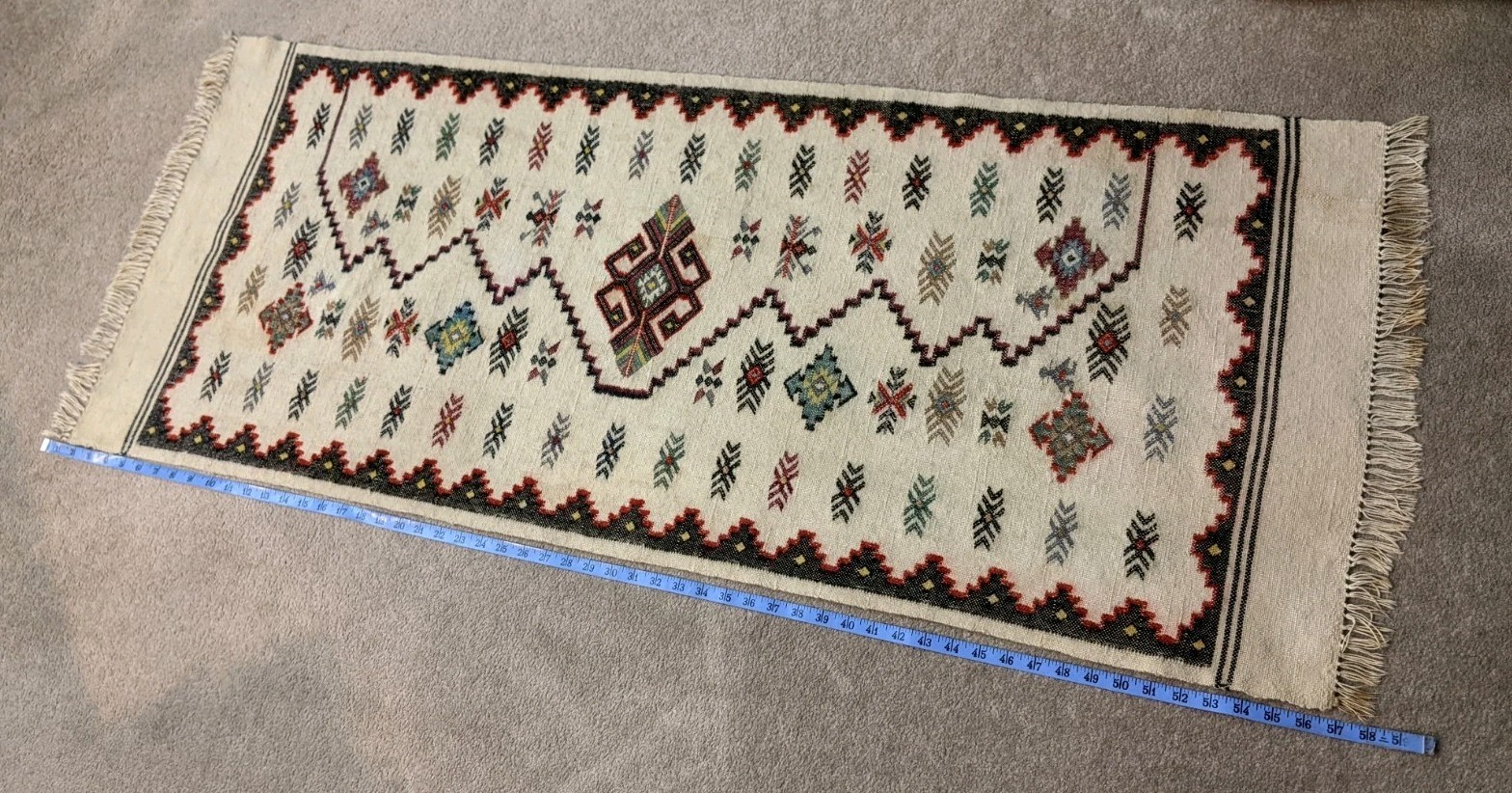 Vtg Hand woven Rug 58″ X 22″ Wool Natural Geometric Moroccan Turkish Greek Kilim