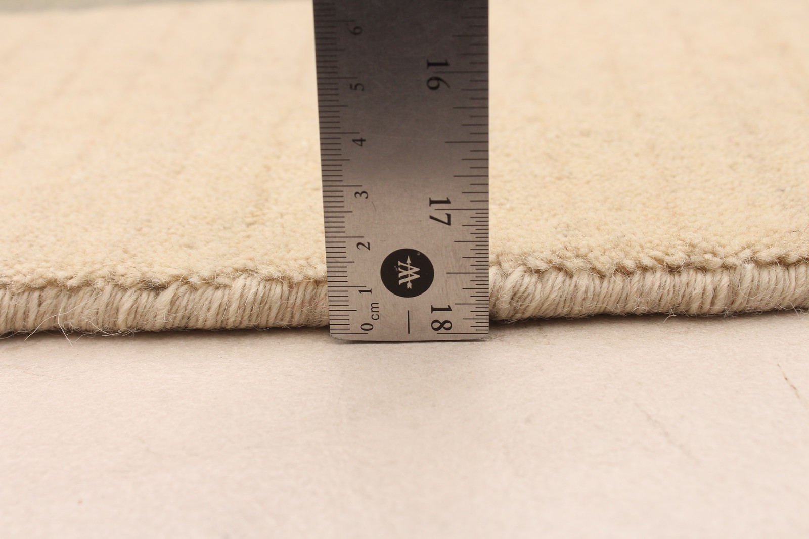 Traditional Hand loomed Area Rug 5’2″ x 7’11” Cream Oriental Carpet