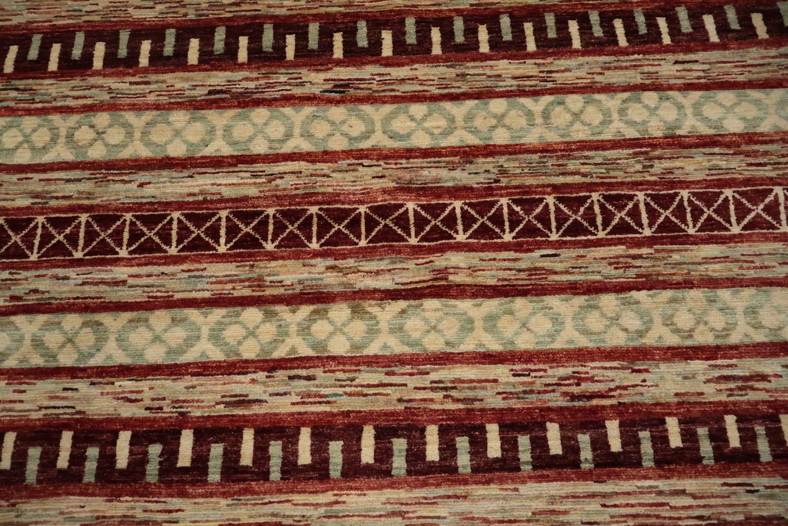 Geometric Striped Rug 5×7 Handmade Modern Style Sophisticated Decor Accent
