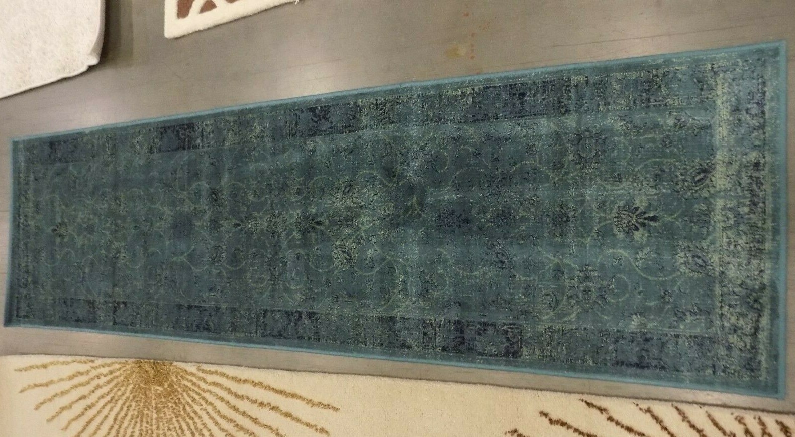 MULTI 2′ X 7′ Pressed Piles Rug, Reduced Price 1172577133 VTGB117-2220-27