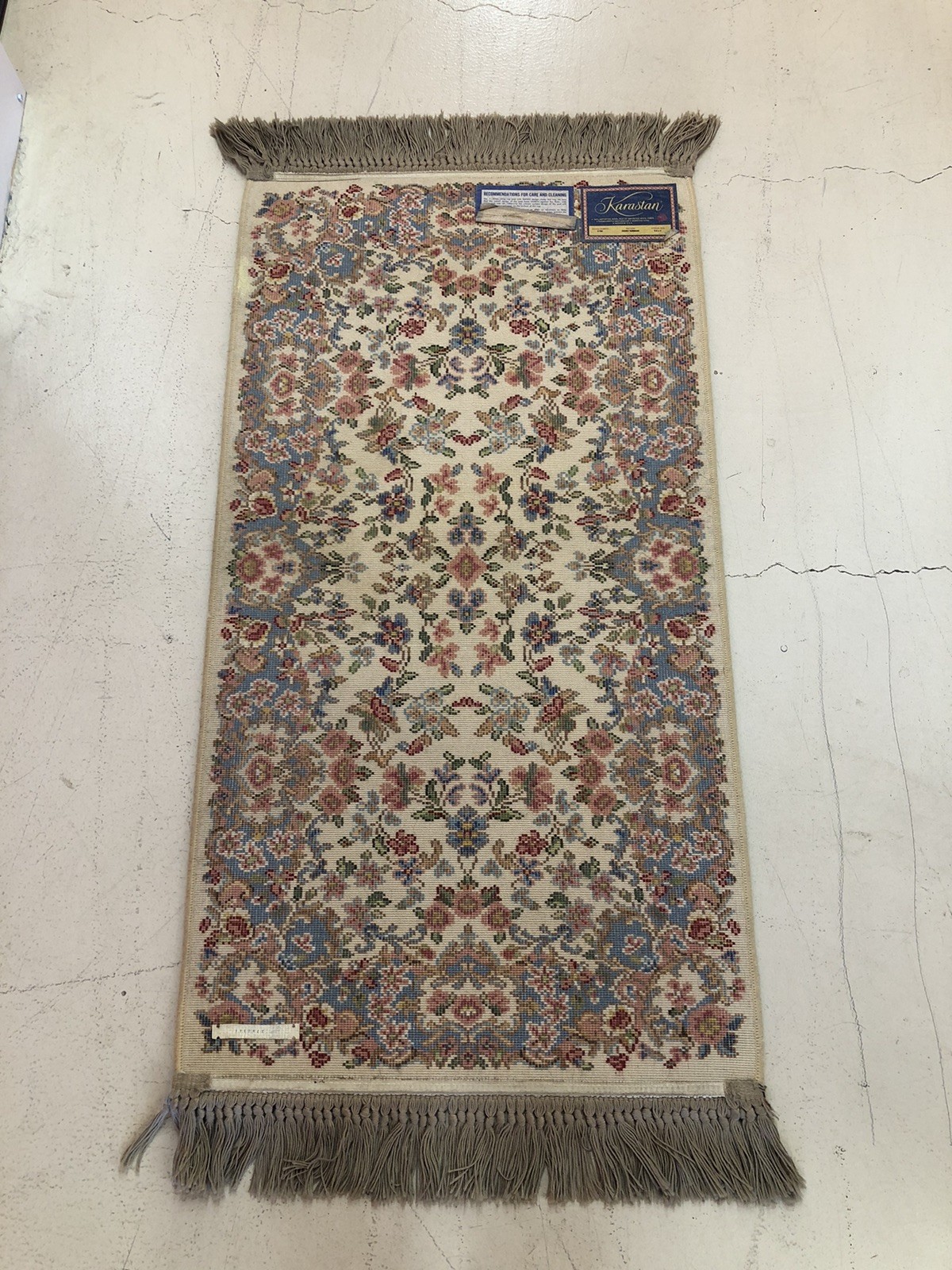 Vintage Karastan Ivory Kirman 788 Pattern Oriental Area Rug 2′ 2″ X 4′