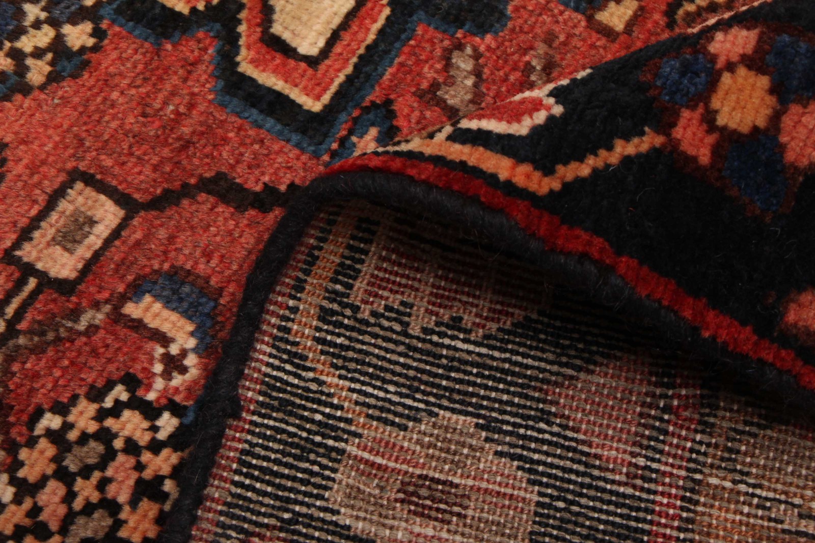 Vintage 4’5″ x 7’5″ Traditional Hand Knotted Vegetable Dye Wool Area Rug