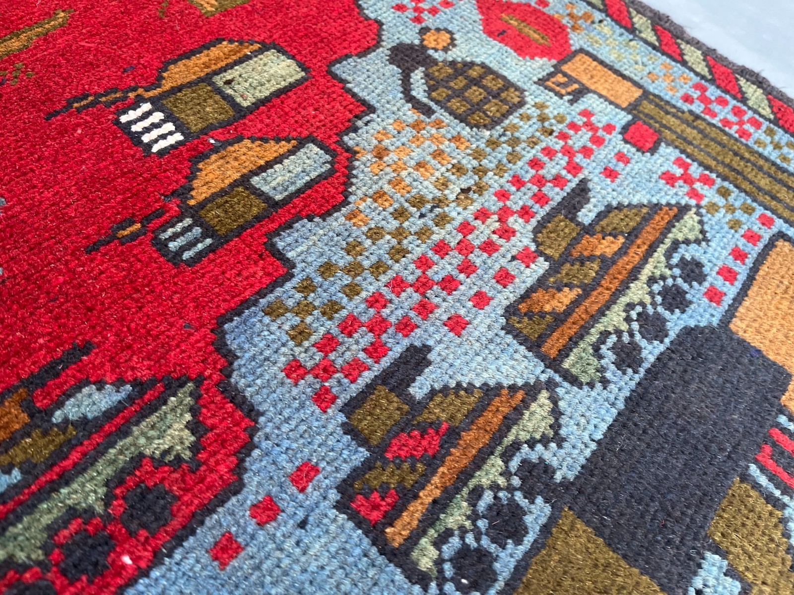 2’1 x 2’7 Ft Afghan War Rug – Pictorial Military Map Design Red Conflict Scene