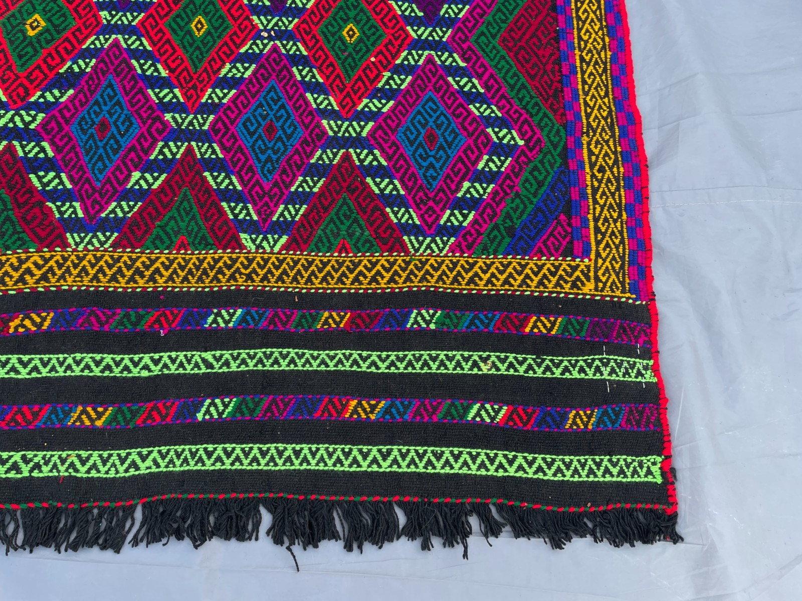4×5 Bright Uzbek Soumak Rug Handwoven Tribal Geometric Flatweave Carpet.