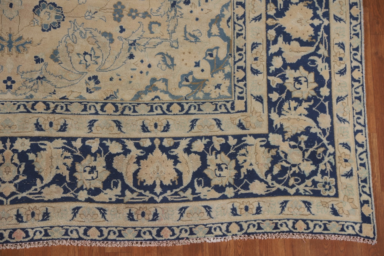 Vintage Floral Beige/ Navy Blue Najafabad Traditional Hand-made Area Rug 8’x12′