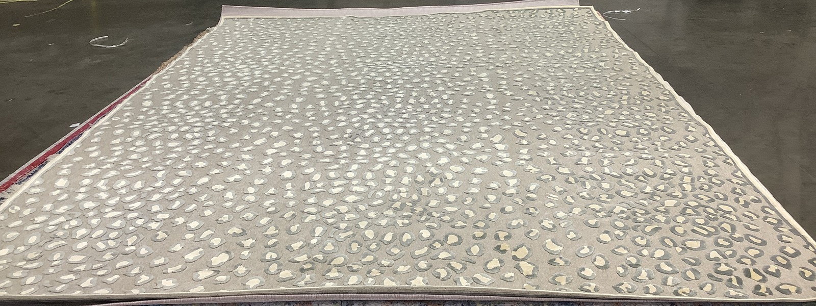 CREAM MULTI 9′-0″ x 12′-0″ Back Stain Rug, Reduced Price 1172685259 PAR84-2440-9