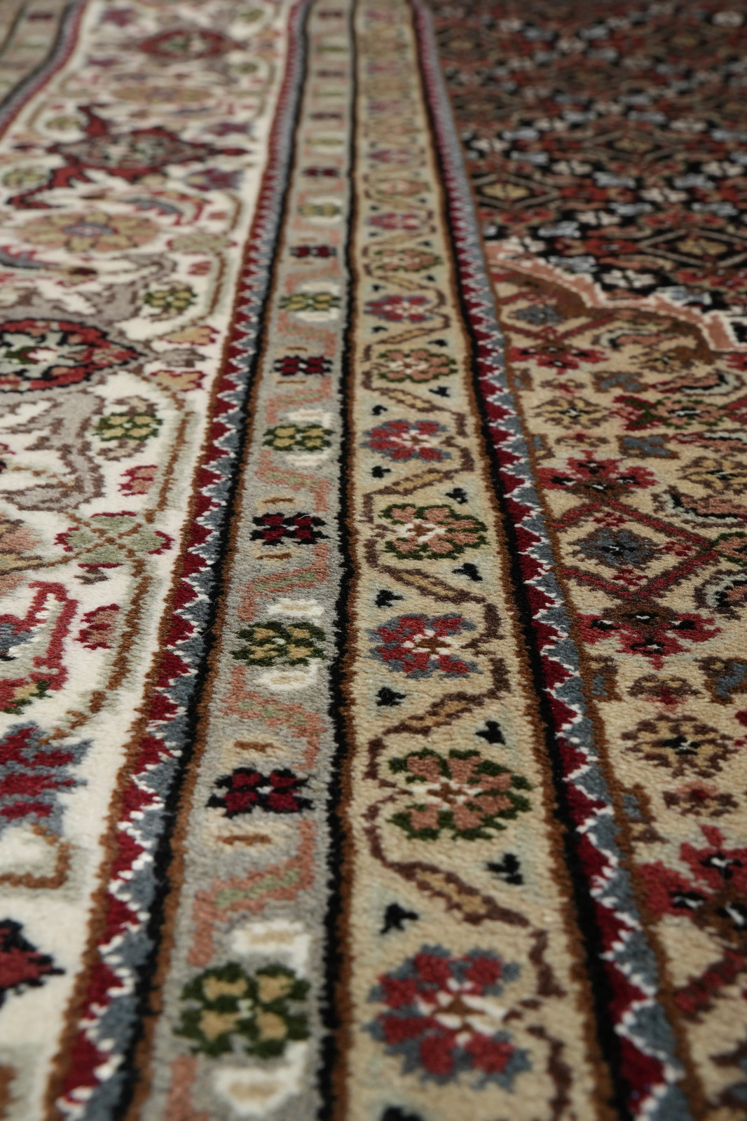 6.8 x 10 Mahii Tabriiz Hand-Knotted Wool Silk Hand-Knotted Rug #F-3078
