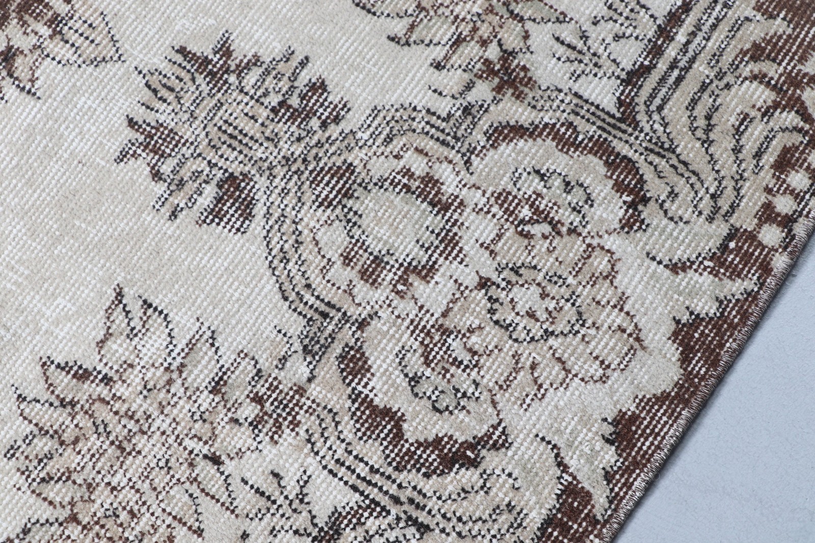 5,4×8,7 ft Rug, Turkish Vintage Rug, Brown Polka dot Wool Rug