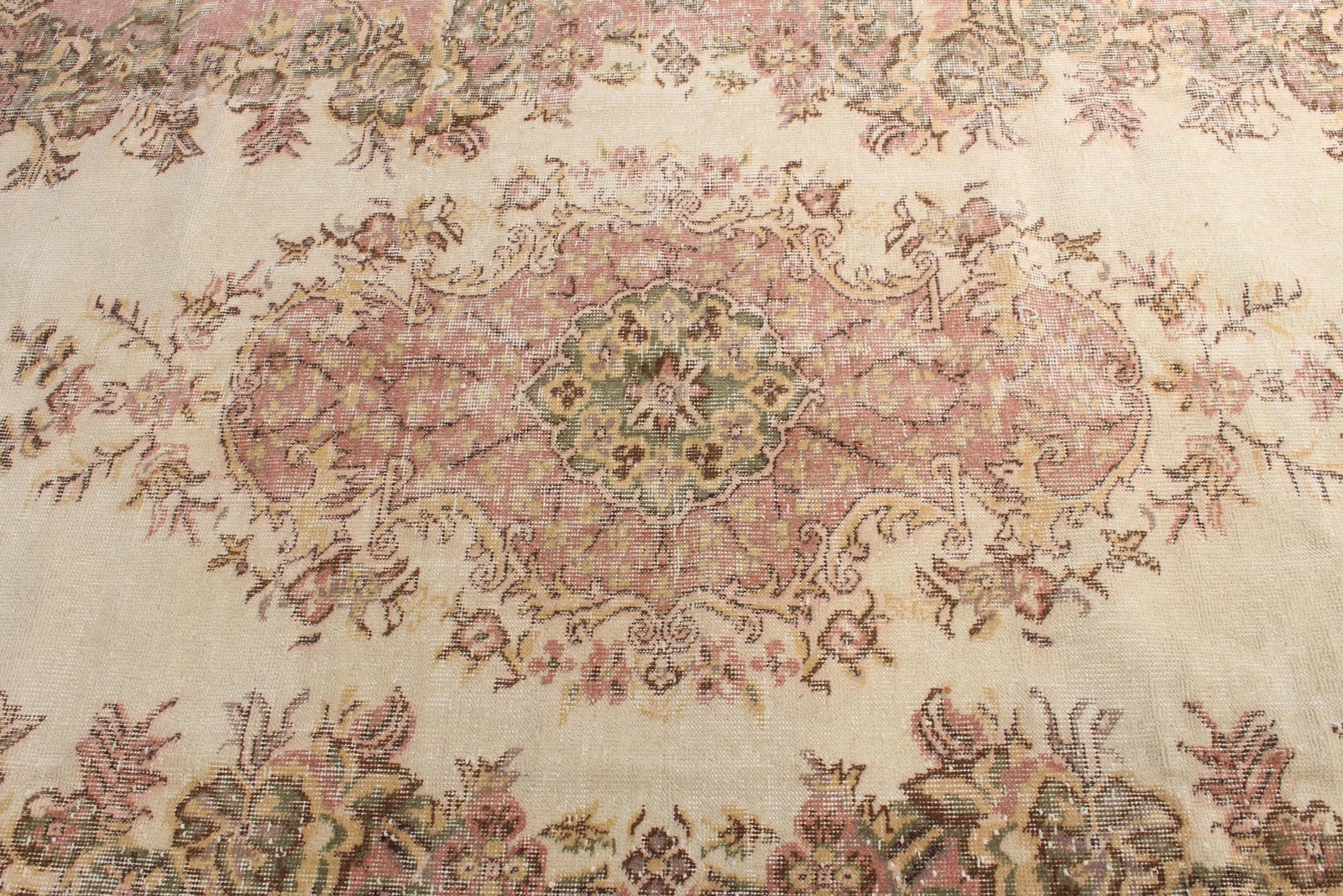 Vintage 5,4×9,3 ft Rug, Large Turkish Rug, Pink Beige Moroccan Rug