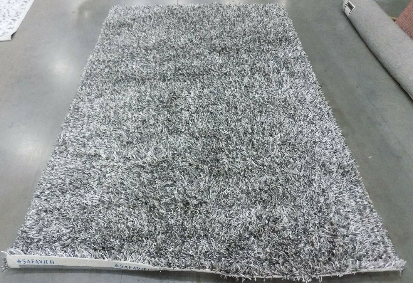 PLATINUM / IVORY 5′ X 8′ Back Stain Rug Reduced Price 1172564461 SG531-7612-5