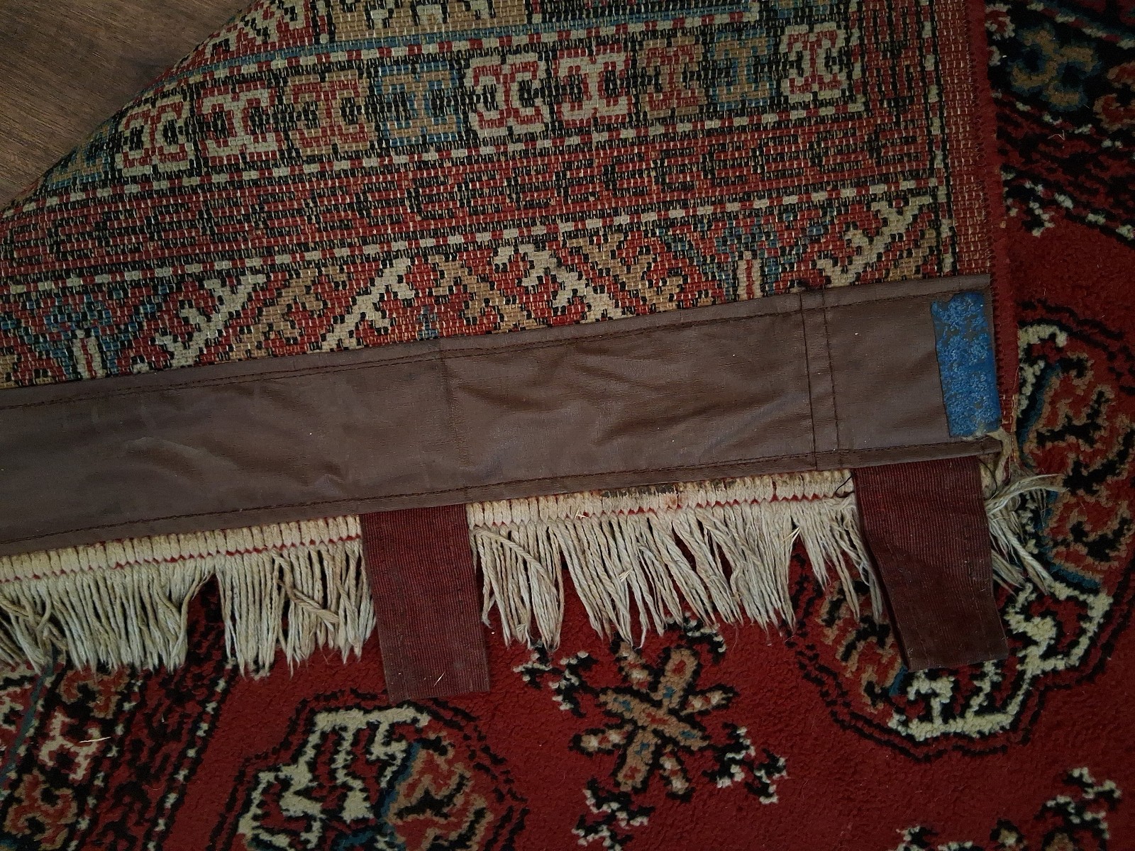 Vintage Hand-Knotted Pakistani Bokhara Rug – 5′ 2″ x 7′ 9″ (Circa 1970s)
