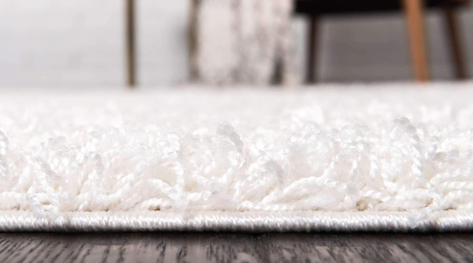 Unique Loom Solo Solid Shag Collection Area Rug 5’1″ x 8′ Snow White Rectangular