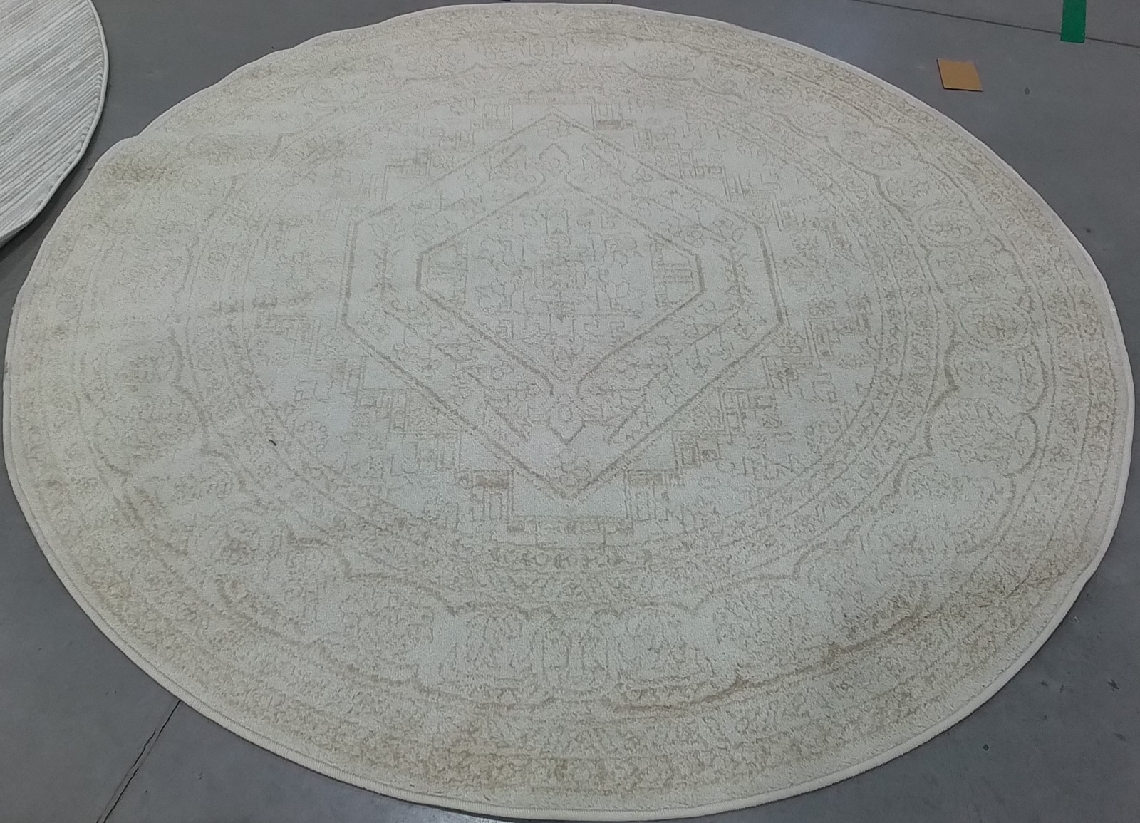 IVORY / BEIGE 6′-0″ x 6′-0″ Back Stain Rug, Reduced Price 1172805314 ADR108E-6R