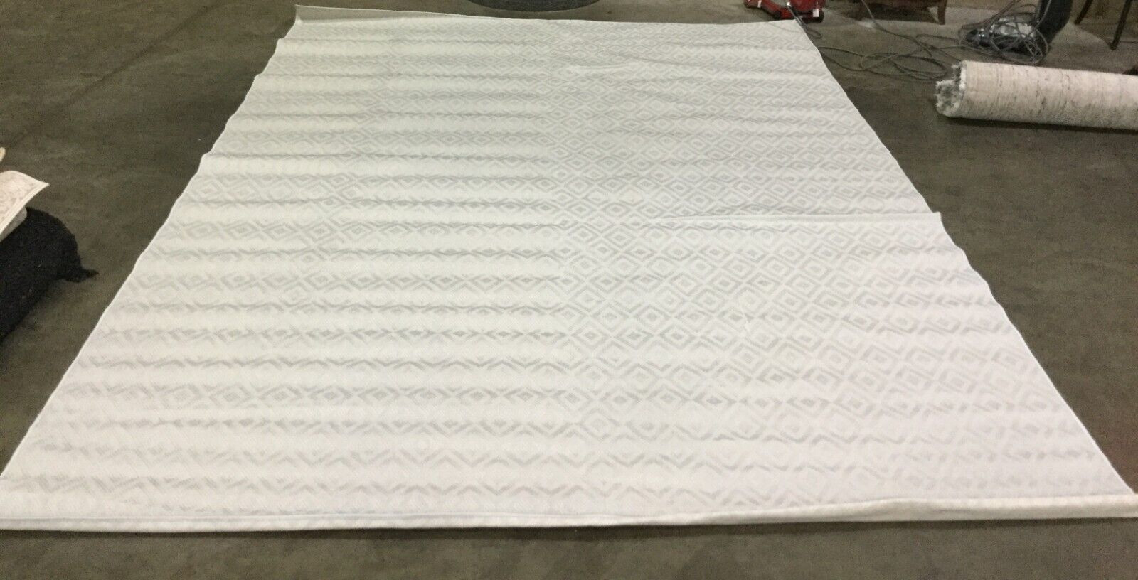 LIGHT BLUE / CREAM 9′ X 12′ Cut on Rug, Reduced Price 1172661311 BMU814A-9