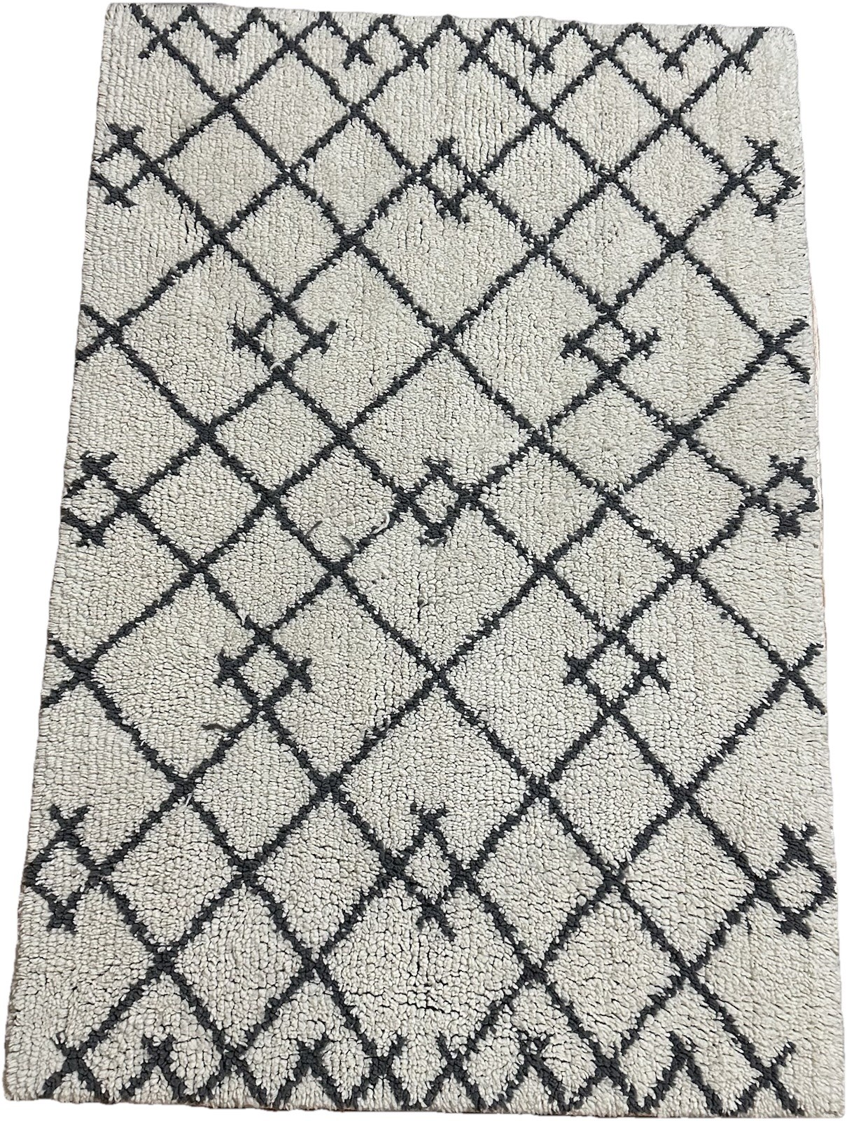 3.75’x2.5’ NEUTRAL IVORY WHITE CHARCOAL BLACK DIAMOND CHECK ENTRY FLOOR AREA RUG