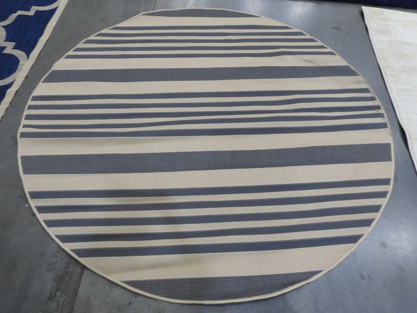 GREY / BONE 6′-7″ X 6′-7″ Stained Rug Reduced Price 1172605720 CY6062-236-7R