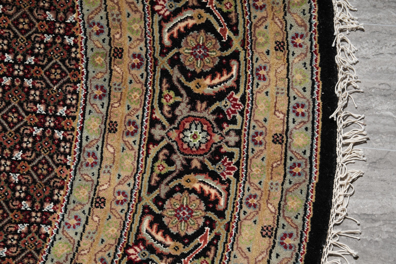8.0 x 8.0 Round Fine Quality Wool and Silk Mahii Tabriiz rug #F-4033