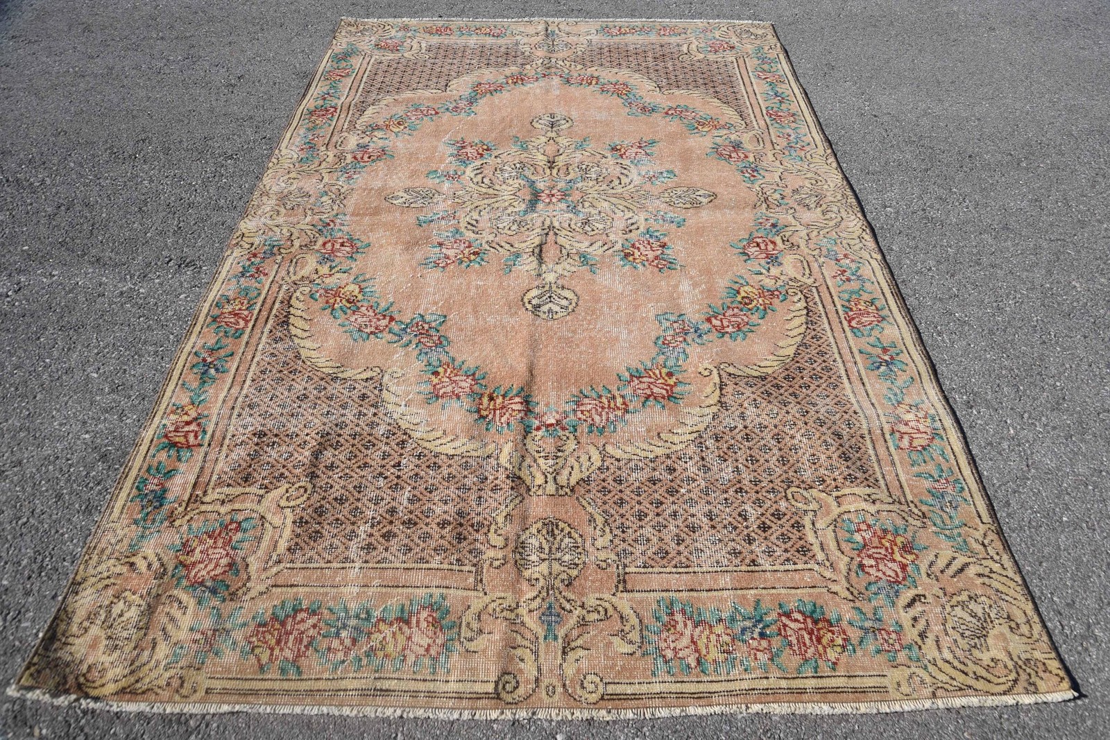 Vintage Large Rug 5,8×8,9 ft (176×271 cm), Turkish Beige Patchwork Wool Rug