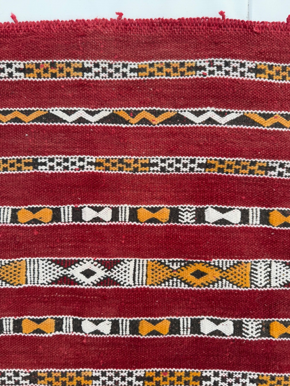 Vintage Hand Woven Moroccan Berber Wool Weaving Kilim Rug 132×85 Cm