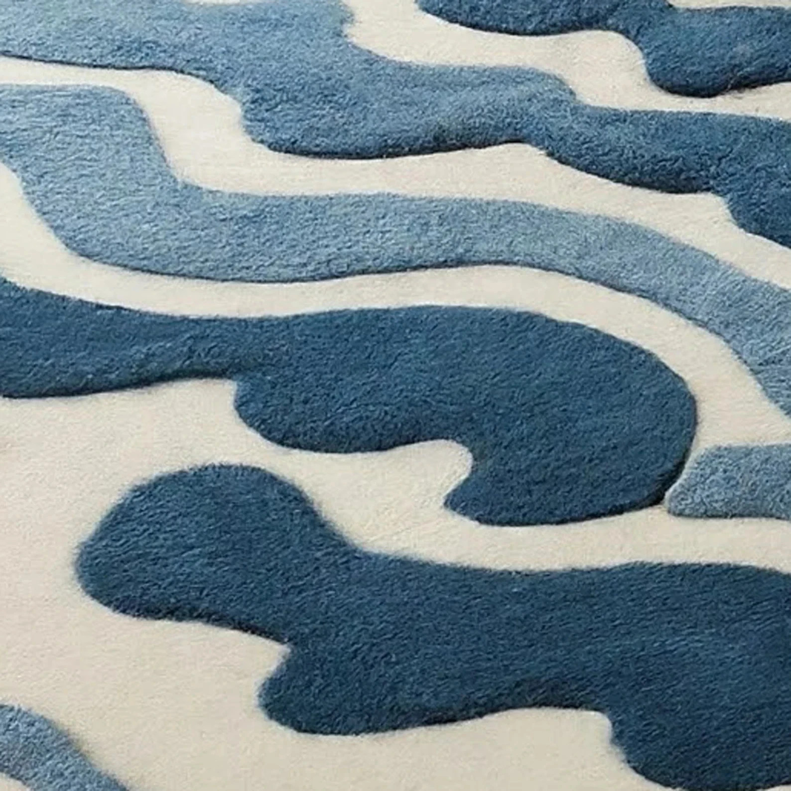 Hand-Tufted Wool Rug: Blue Sea Wave Design, Beach House Decor