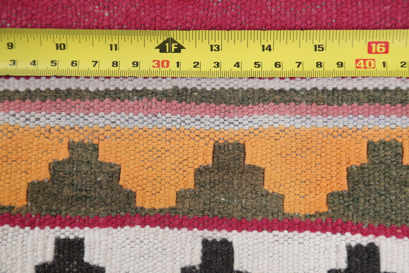 Pink Geometric Kilim Shiiraaz Reversible Rug 5×9 Wool Hand-woven Tribal Carpet