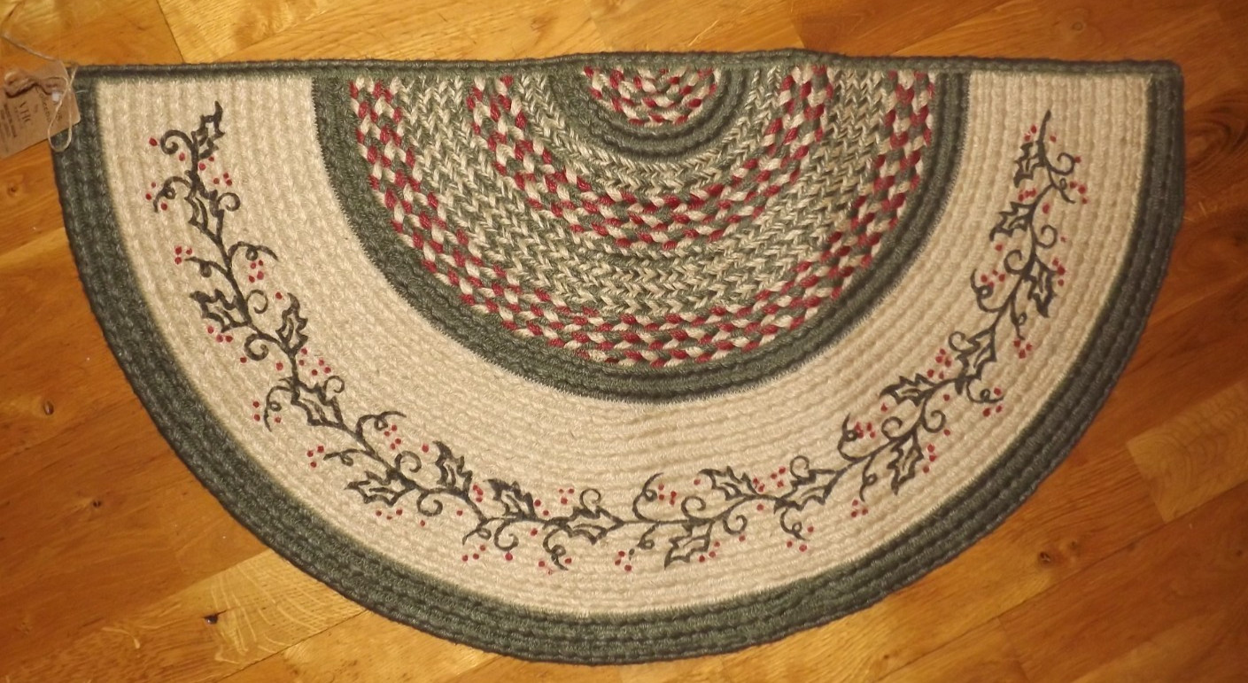 VHC The Rug Collection Braided Jute Stencil Rug Half Circle Holly Berry 17″x 33″