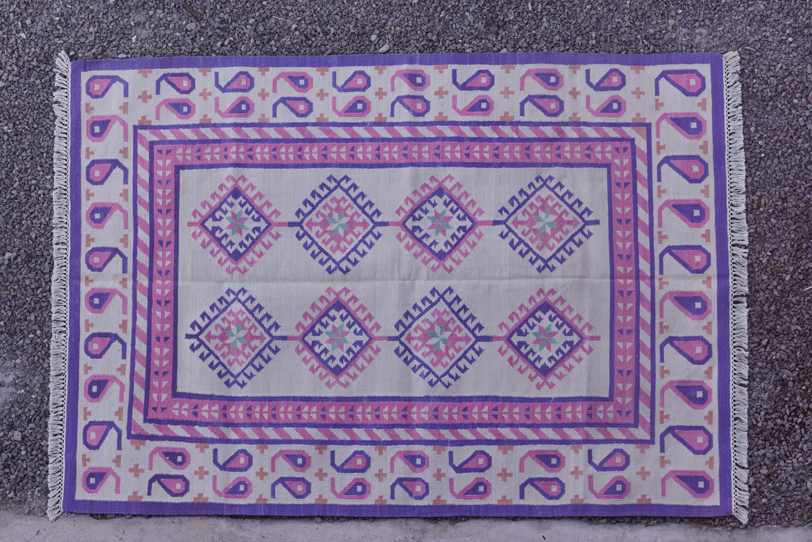 Rugmoda Cotton Purple & Pink Geometric Paisley 4×6 ft Living Room Area Rug