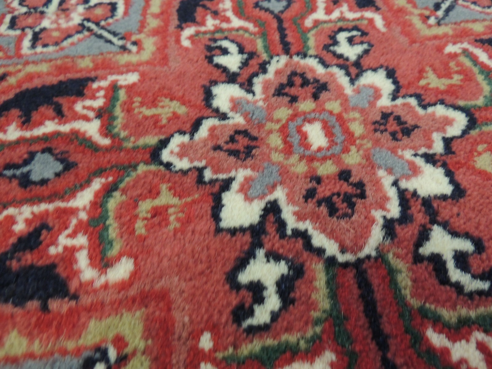 6×6 ROUND Herize Area Rug wool hand-knotted Red Ivory Gray/Blue Green