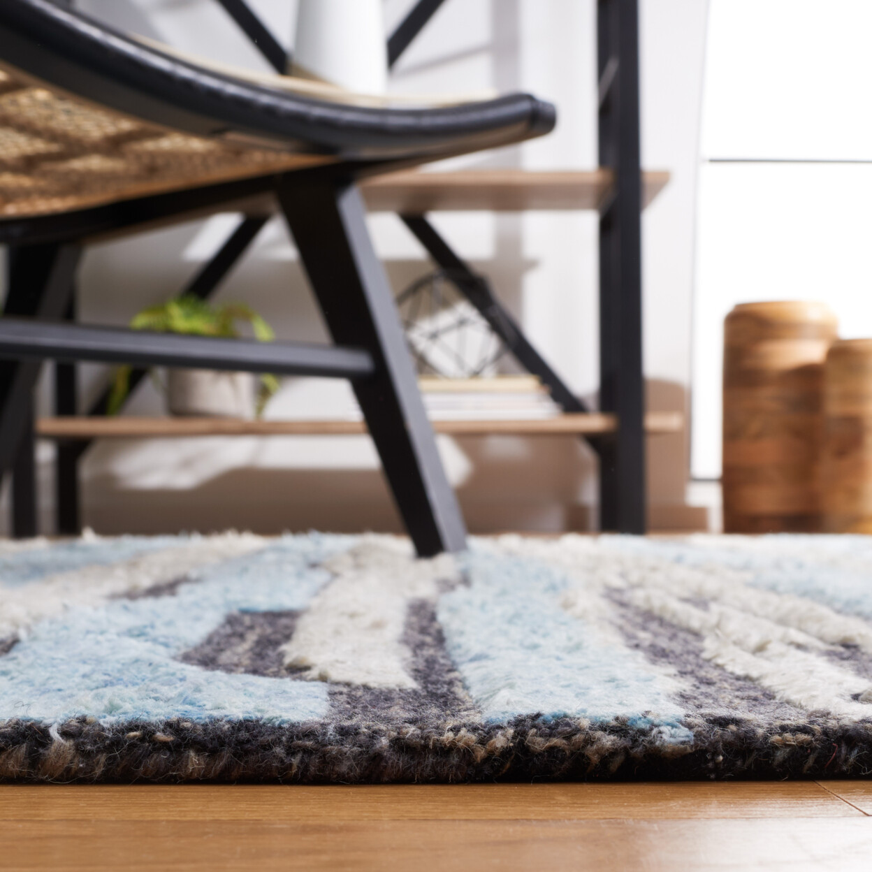 SAFAVIEH Kenya KNY558H Handmade Charcoal / Blue Rug