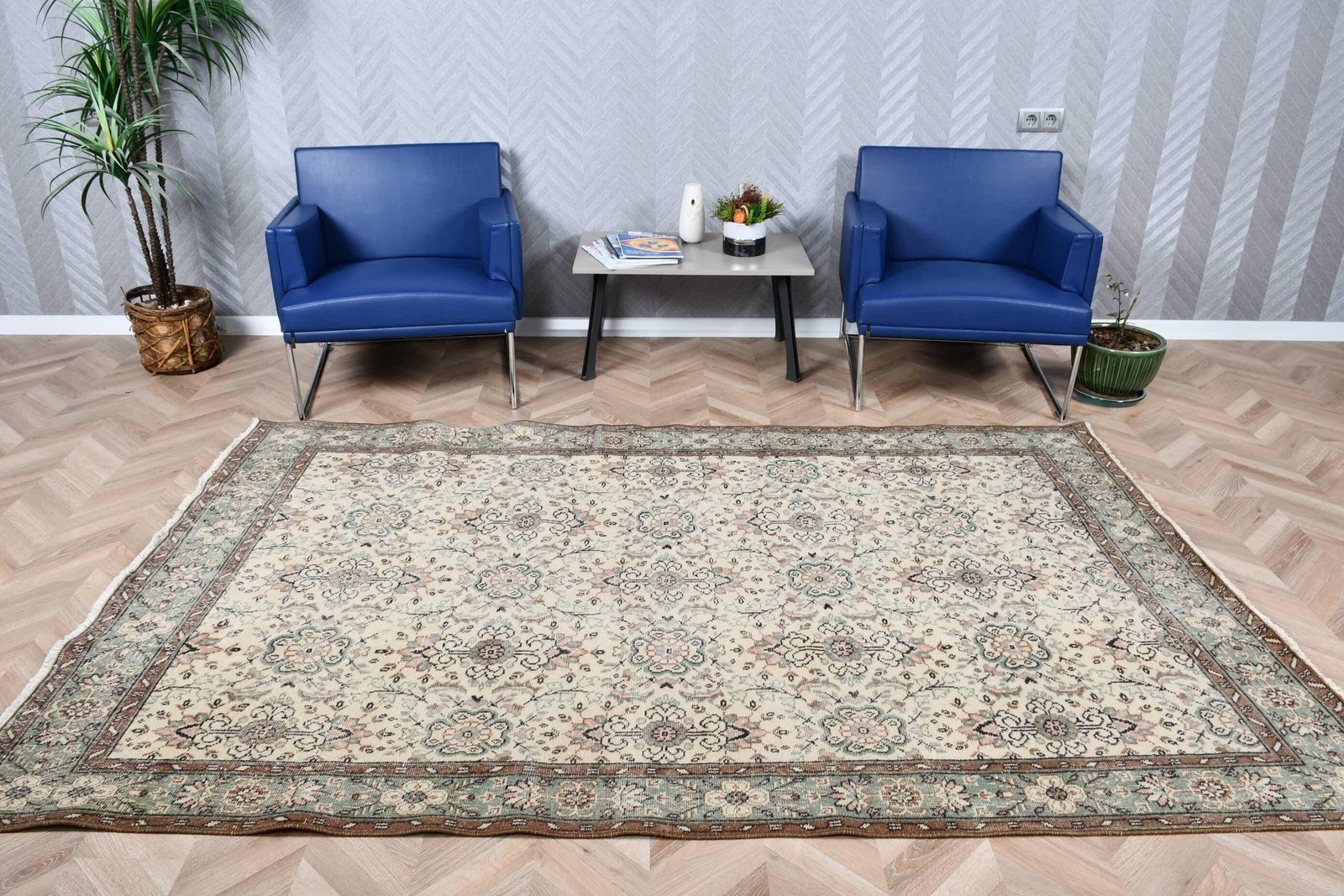 Vintage Large Rug, 5,5×8,5 ft Turkish Rug, Beige Wool Rug