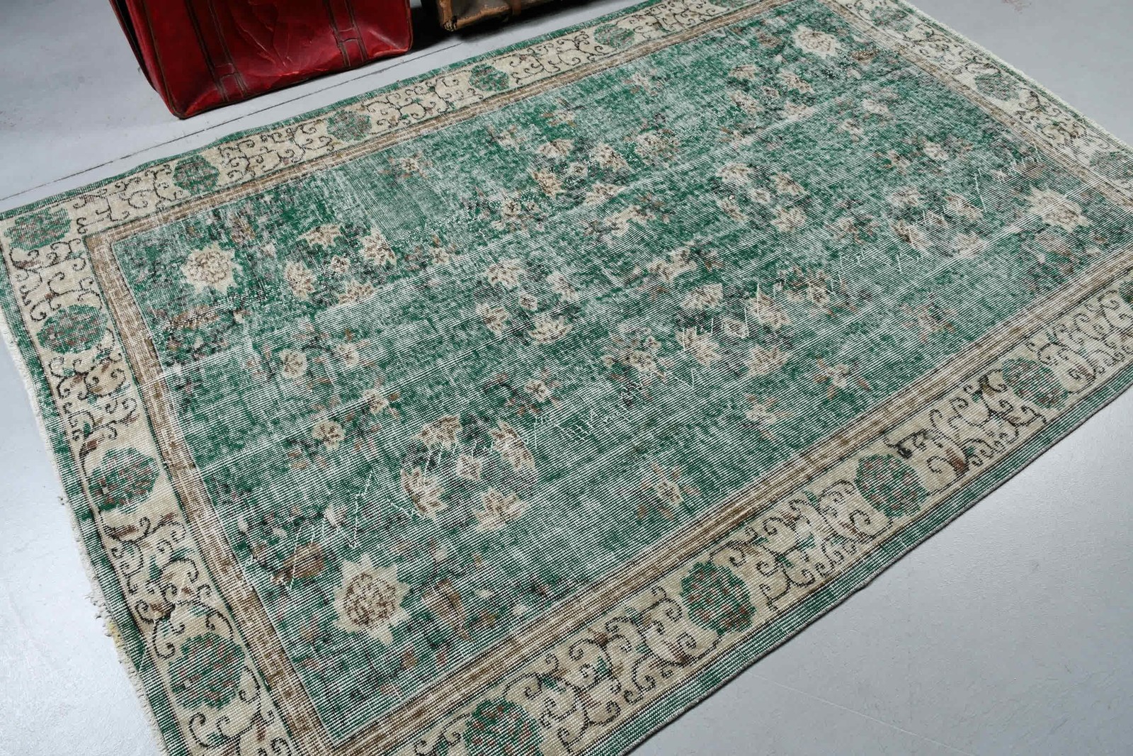 Vintage Large Rug 5,3×7,9 ft, Green Oriental Turkish Wool Rug