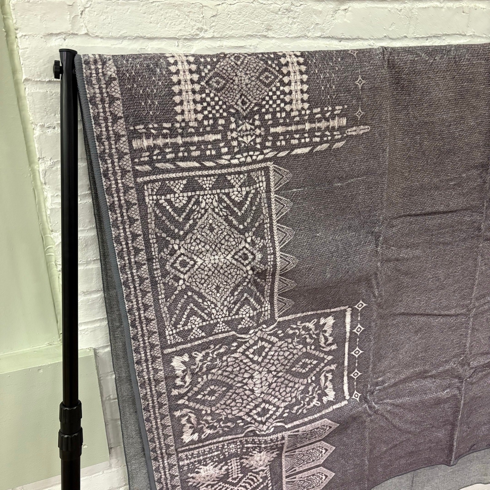 Nicetown 6’x9′ Area Rug Thin Machine Washable Non-Slip Stain Resistant – Gray
