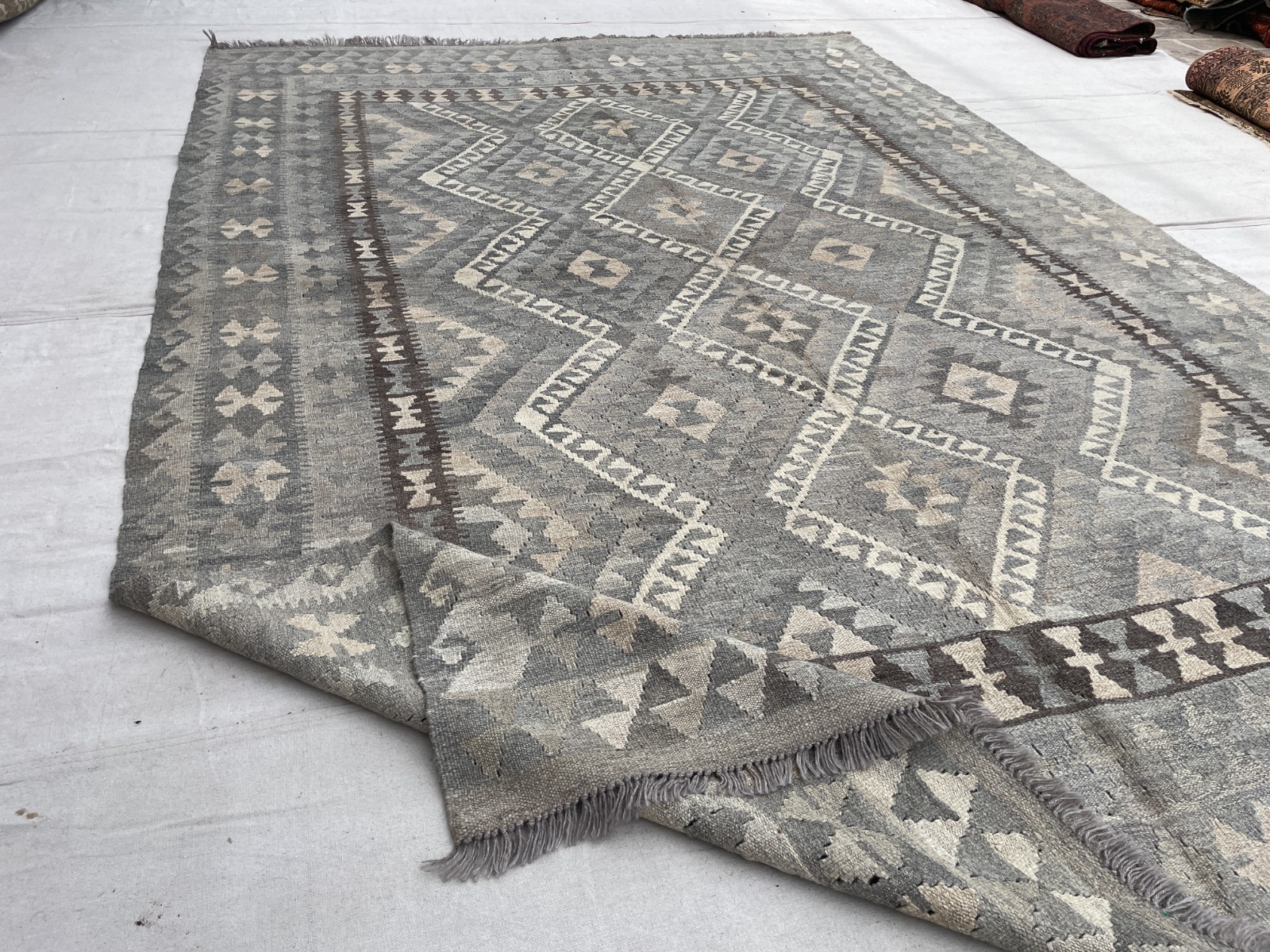 6’5 x 9’7 Ft Elegant Neutral Chobi Kilim Rug – Afghan Handmade Flatweave Tribal