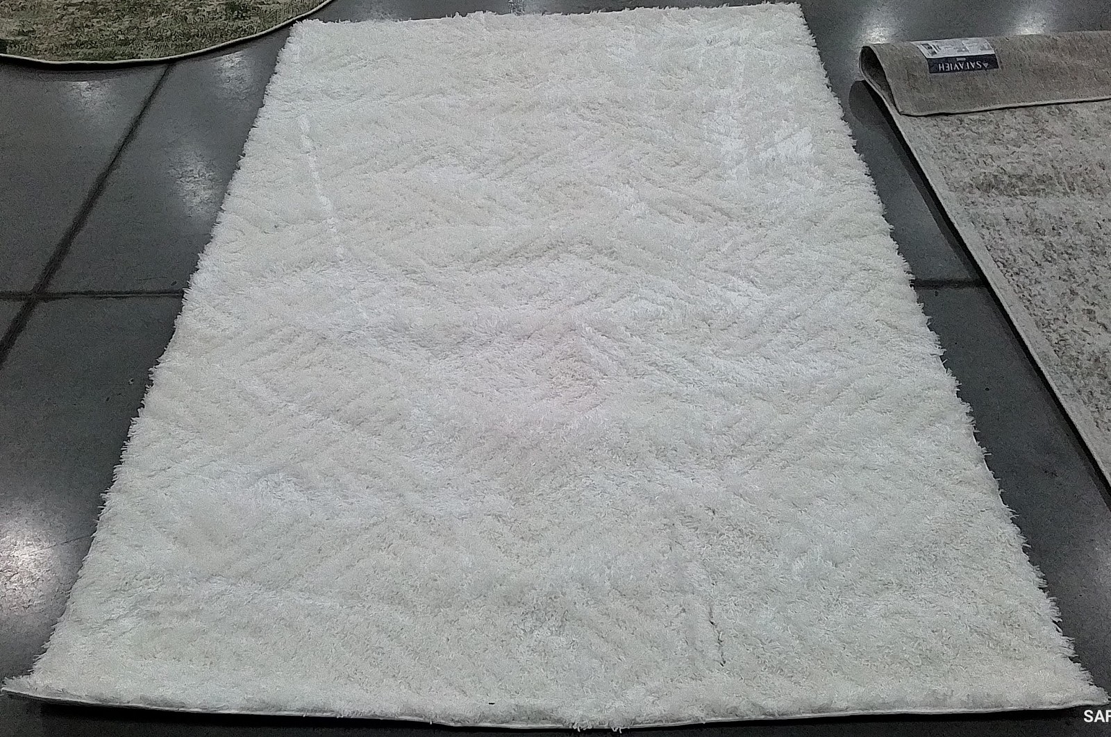 WHITE 5′-0″ x 7′-0″ Back Stain Rug, Reduced Price 1172796741 THO652A-5