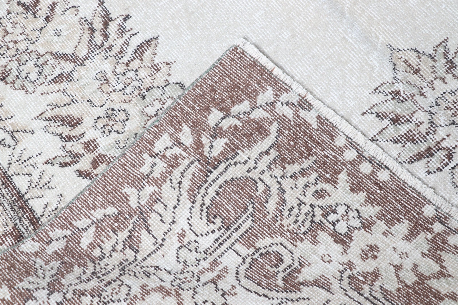 5,4×8,7 ft Rug, Turkish Vintage Rug, Brown Polka dot Wool Rug