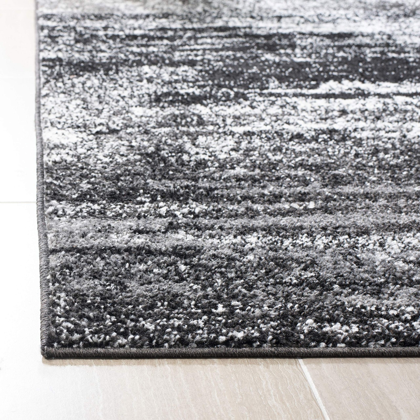 Adirondack Collection Accent Rug – 2’6″ x 4′, Silver & Black, Modern Abstract…