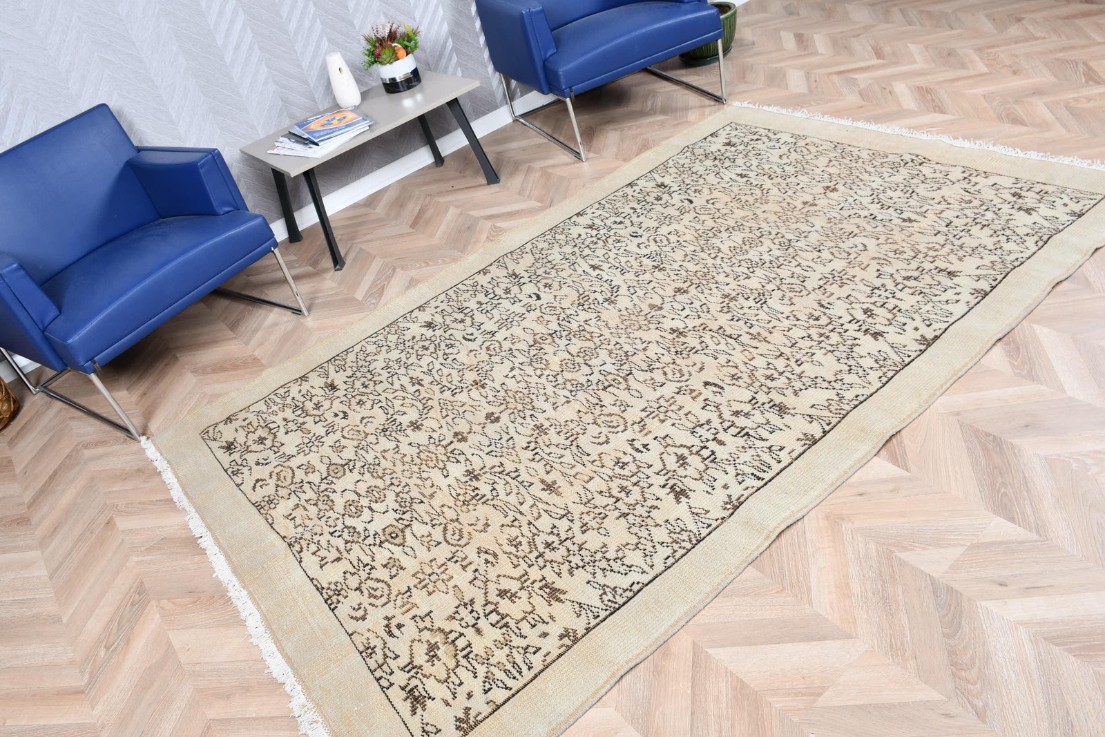 Vintage 5,3×8,2 ft Rug, Turkish Rug, Brown Floral Rug Wool
