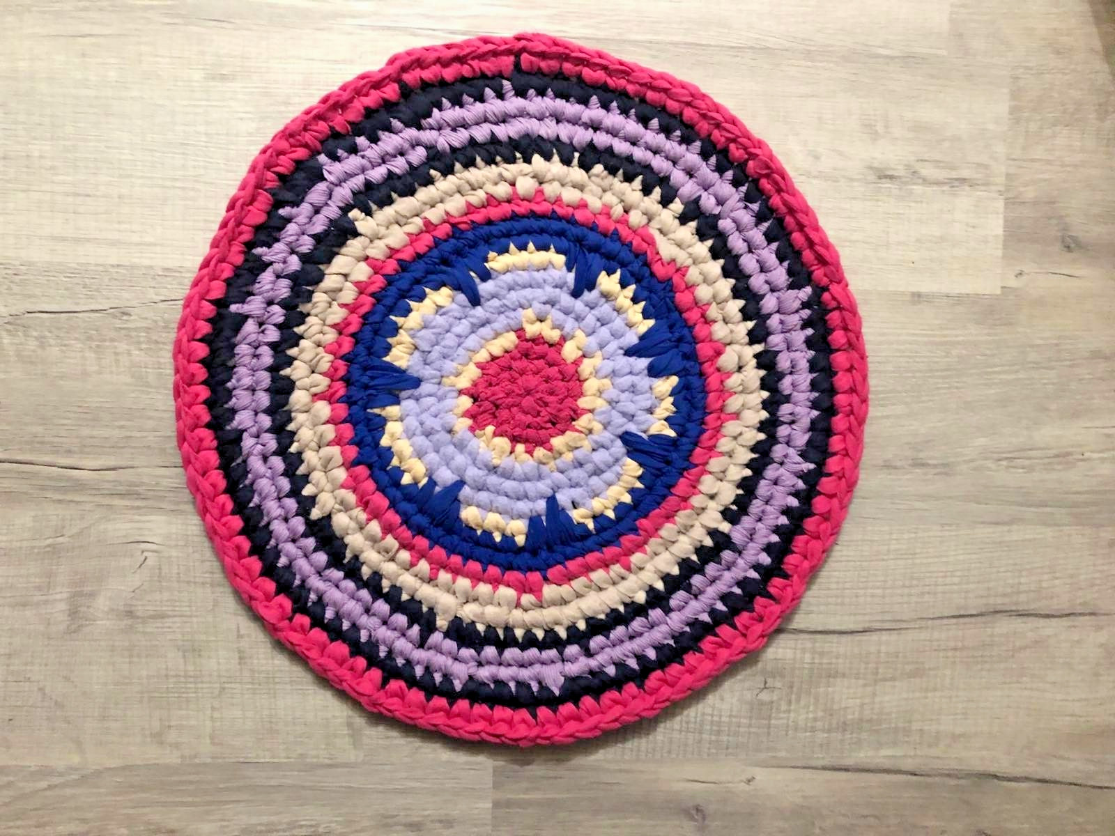 Handmade round rug made of cotton, recycled fabric softtouch multyusefull