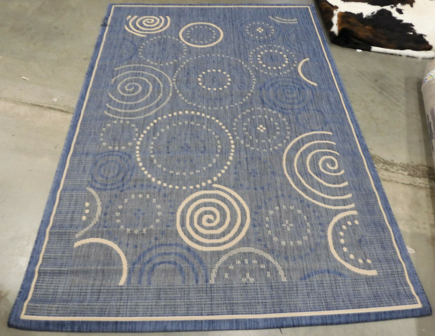 BLU / NATRL 5′-3″ X 7′-7″ Damage Binding Rug Less Price 1172605690 CY1906-3103-5